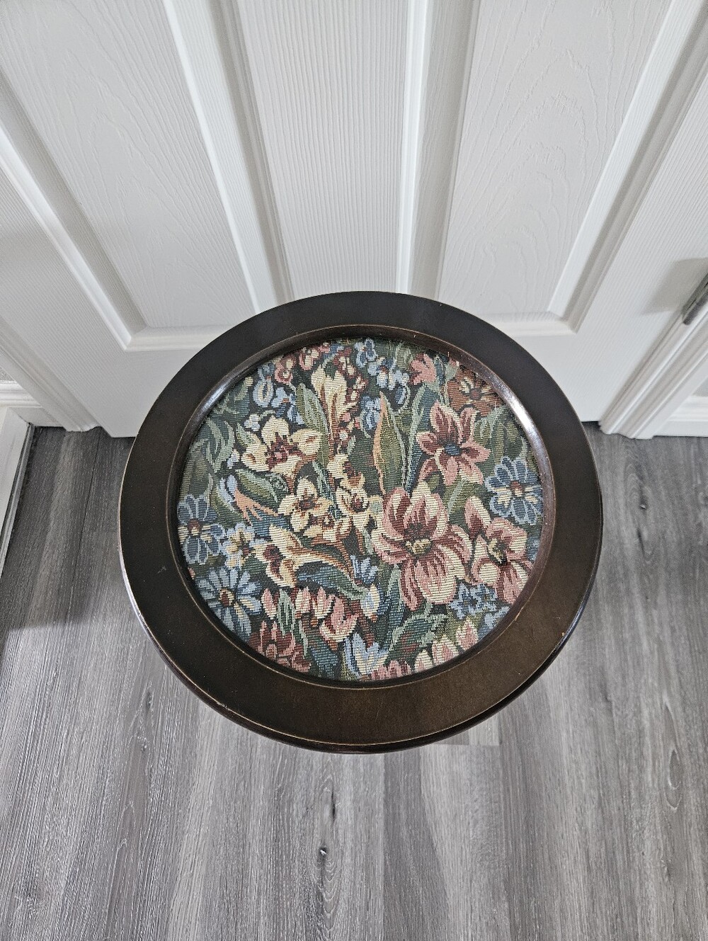 Vintage Bombay Company Pedestal Side Table With Floral Tapestry Inlay Center - Picture 11 of 11